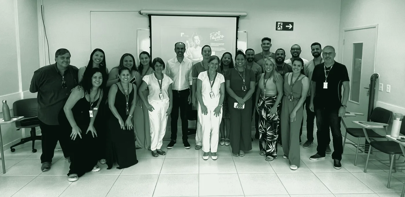 Alisson Faria com a turma de um workshop